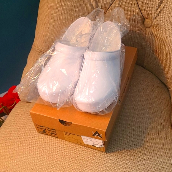 A anywear Shoes - Nursing shoes